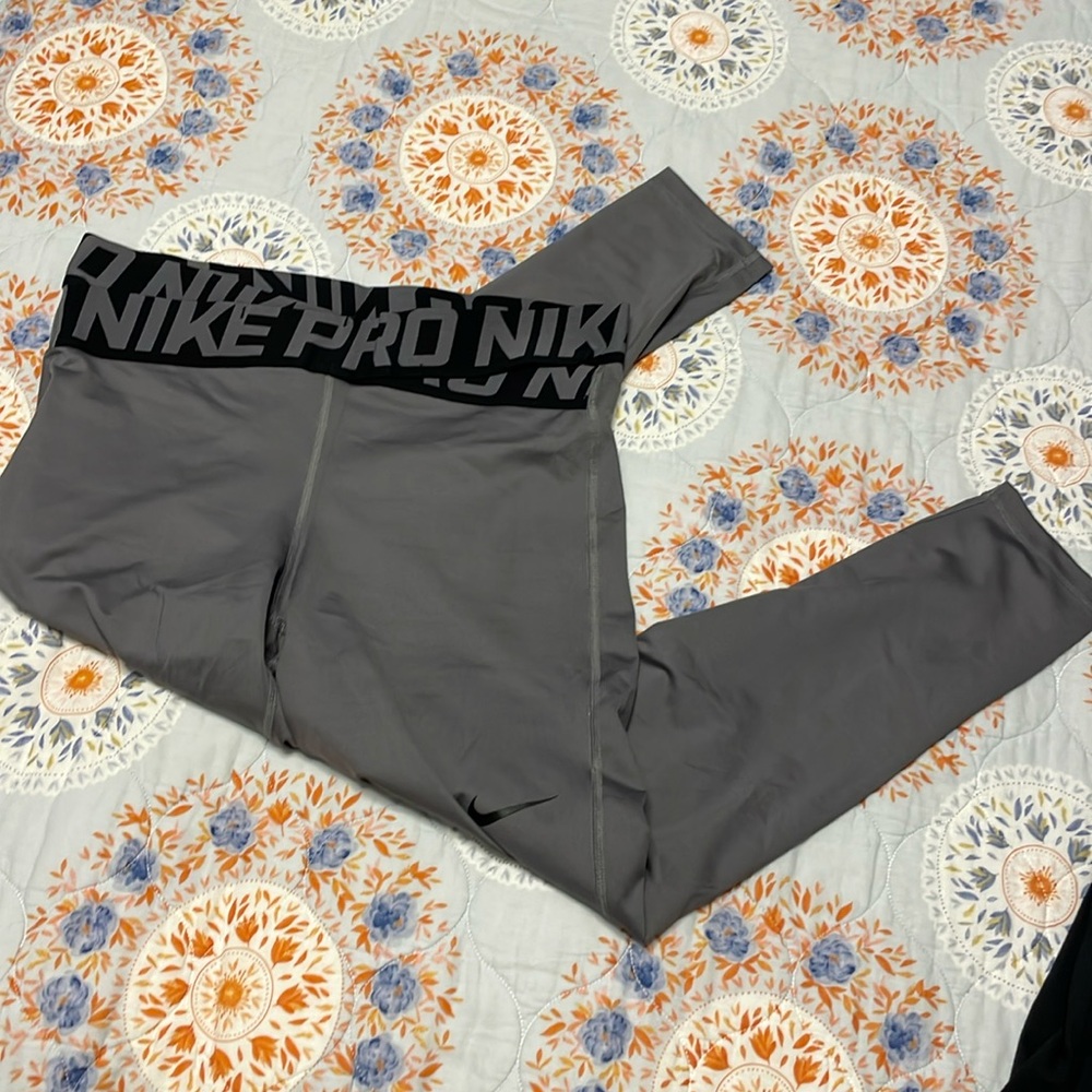Nike Pro Grey Crossover Leggings